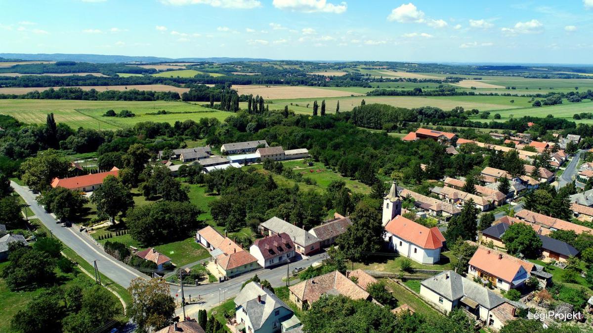 Hotel Tolnay Kuria Es Vendeghaz Nagygorbo Exterior foto