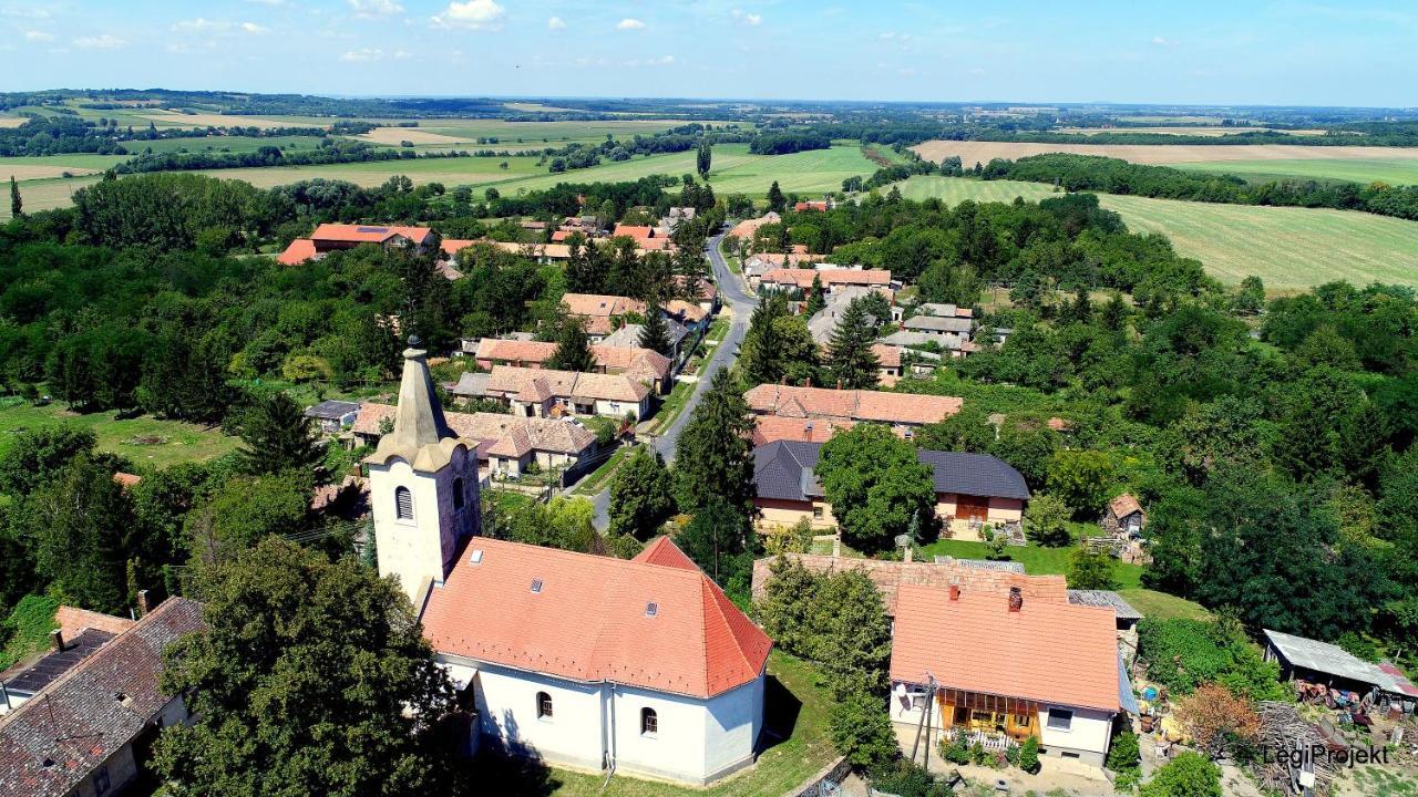 Hotel Tolnay Kuria Es Vendeghaz Nagygorbo Exterior foto